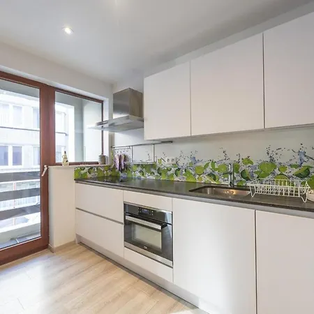 Chopin - Kleurrijk Voor 4 Personen Apartment Ostende